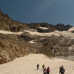 Tour des Ailefroides - Col du Sélé - Et enfin sur le glacier après avoir traversé le beau champ de caillou au dessus