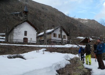 Week-end ski Dormillouse - Le gîte et le temple