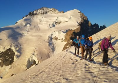 Initiation découverte alpinisme - A deux pas du sommet