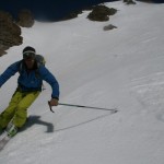 Nico a ski dans le couloir sud du Combeynot