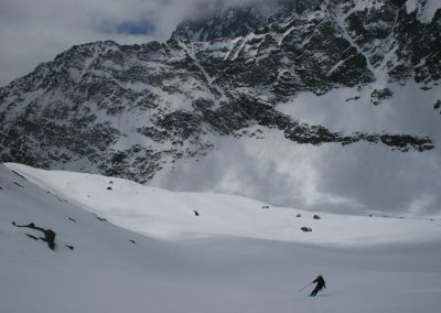 Raid ski Haute Maurienne - Descente plein pot sur l'Italie